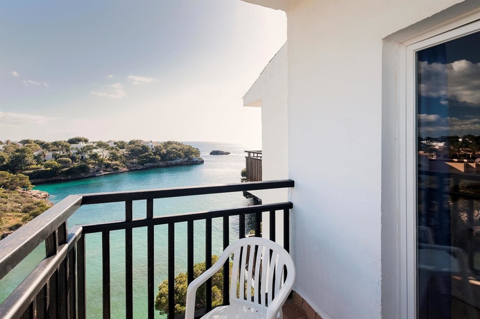 Imagen de la habitación del Hotel Barceló Ponent Beach. Foto 6