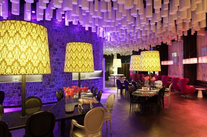 Imagen del bar/restaurante del Hotel Barceló Raval. Foto 3