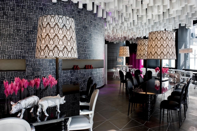 Imagen del bar/restaurante del Hotel Barceló Raval. Foto 4