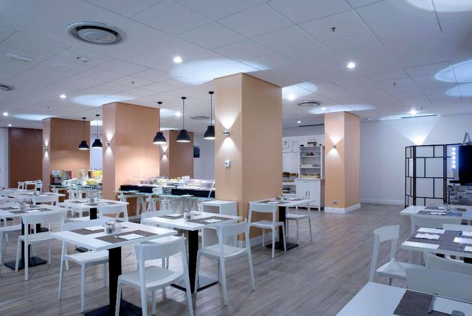 Imagen del bar/restaurante del Hotel Barcel&oacute; Roma. Foto 18