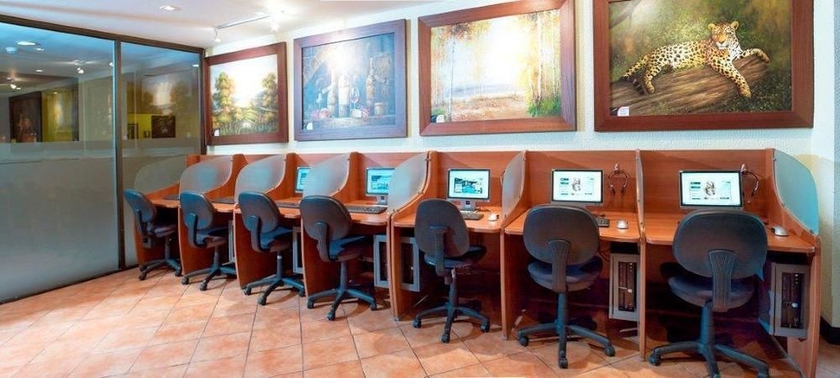 Imagen de los interiores del Hotel Barceló San José. Foto 10