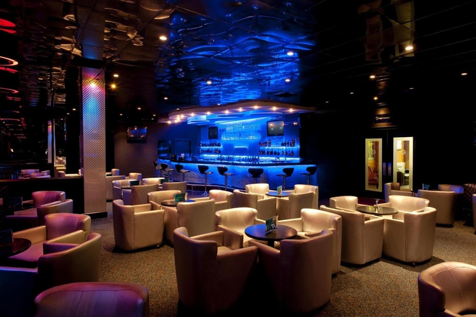 Imagen del bar/restaurante del Hotel Barceló Santo Domingo. Foto 5