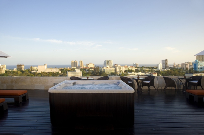 Imagen de los exteriores del Hotel Barceló Santo Domingo. Foto 12
