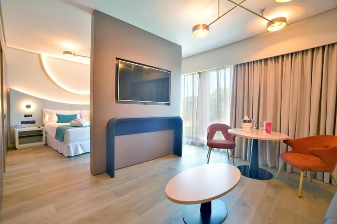 Imagen de la habitación del Hotel Barceló Sevilla Renacimiento. Foto 11