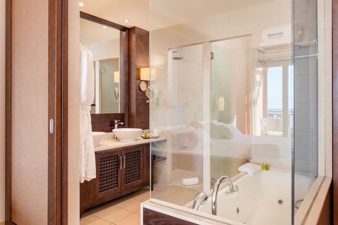 Imagen de la habitación del Hotel Barceló Tenerife Royal Level. Foto 12