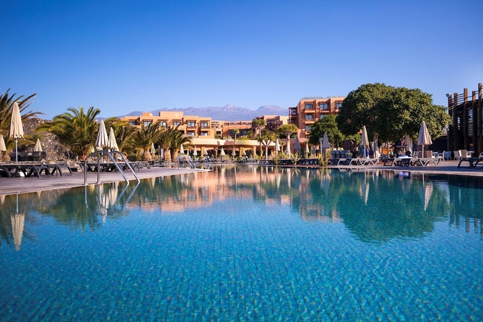 Imagen de la piscina del Hotel Barceló Tenerife Royal Level. Foto 16