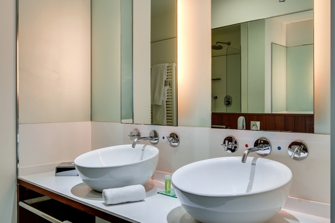 Imagen de la habitación del Hotel Barcelona Airport. Foto 10