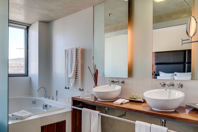 Imagen de la habitación del Hotel Barcelona Airport. Foto 11