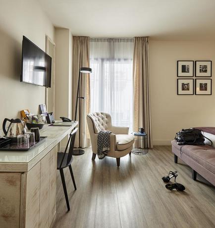 Imagen de la habitación del Hotel Barcelona Catedral. Foto 16