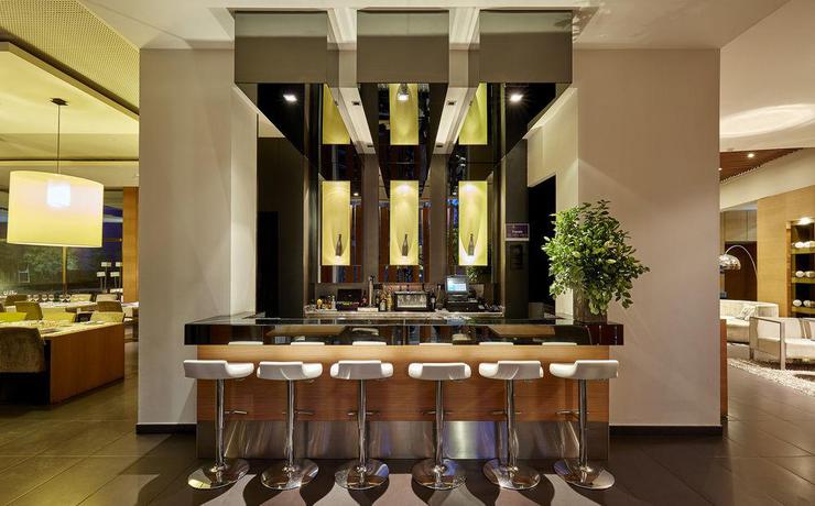 Imagen del bar/restaurante del Hotel Barcelona Catedral. Foto 13