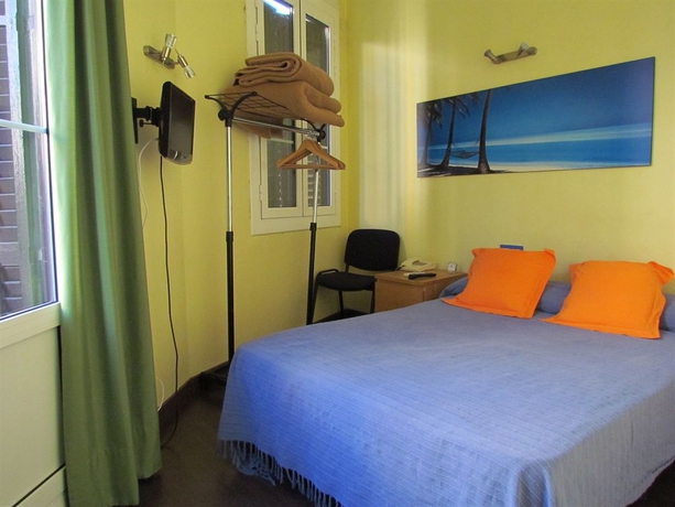 Imagen de la habitación del Hotel Barcelona City. Foto 14