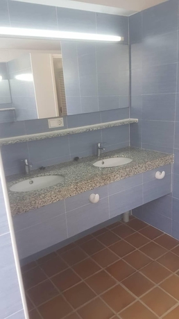 Imagen de la habitación del Hotel Barcelona Costa Brava Beach Camp. Foto 18