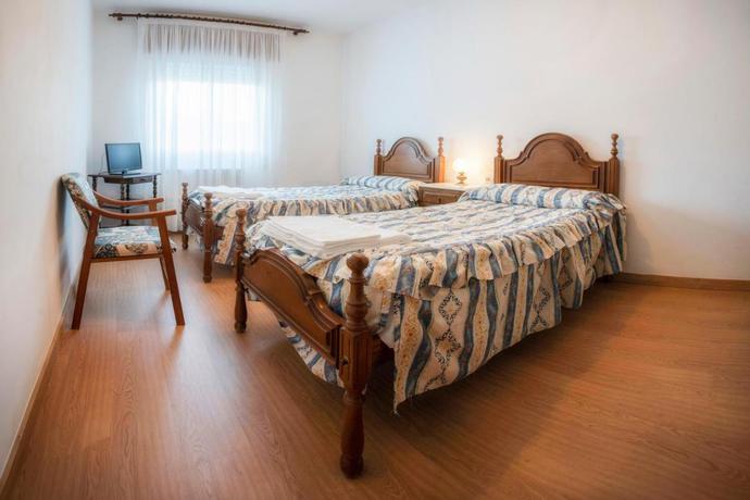 Imagen de la habitación del Hotel Barcelona, Entrimo. Foto 8