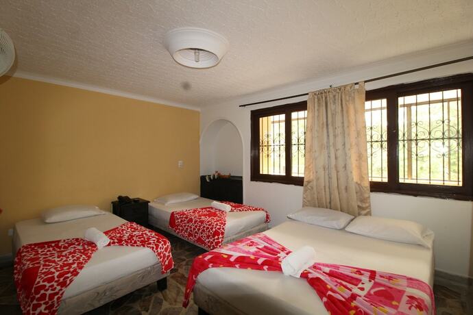 Imagen de la habitación del Hotel Barcelona Estadio. Foto 2