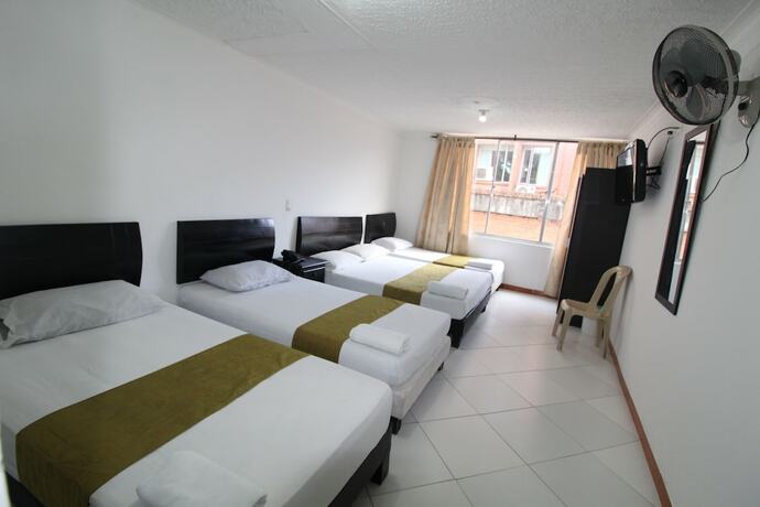 Imagen de la habitación del Hotel Barcelona Estadio. Foto 5