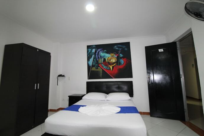 Imagen de la habitación del Hotel Barcelona Estadio. Foto 7