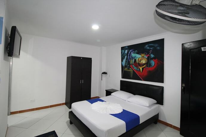 Imagen de la habitación del Hotel Barcelona Estadio. Foto 8