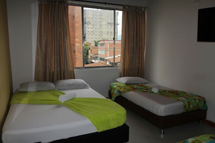 Imagen de la habitación del Hotel Barcelona Estadio. Foto 9