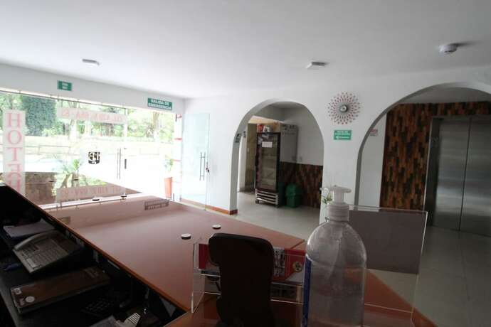 Imagen de los interiores del Hotel Barcelona Estadio. Foto 18