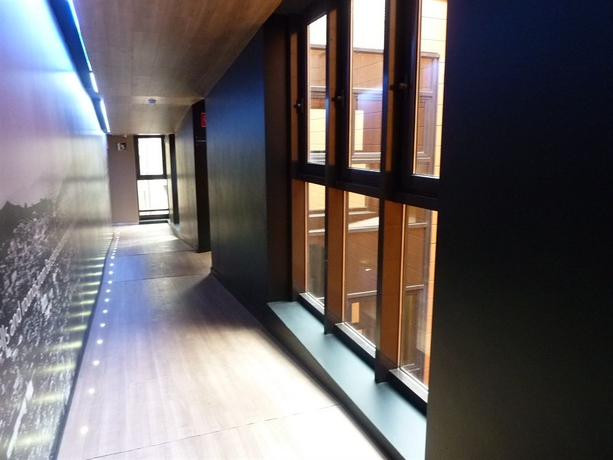 Imagen de los interiores del Hotel Barcelona House. Foto 7