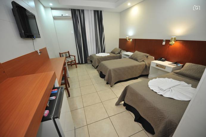 Imagen de la habitación del Hotel Barcelona, Ponta Pora. Foto 4