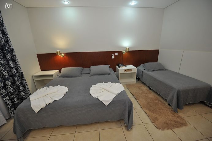 Imagen de la habitación del Hotel Barcelona, Ponta Pora. Foto 6