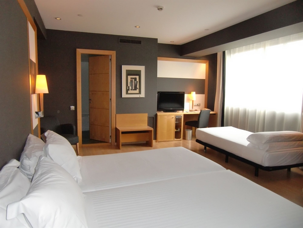 Imagen de la habitación del Hotel Barcelona Universal. Foto 5