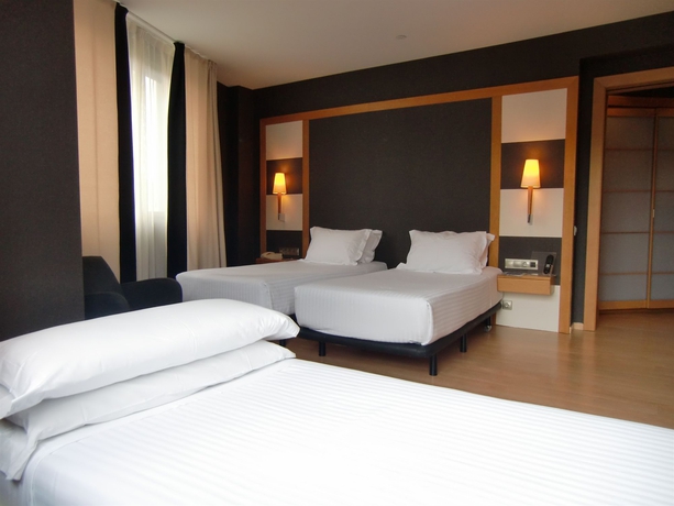 Imagen de la habitación del Hotel Barcelona Universal. Foto 6