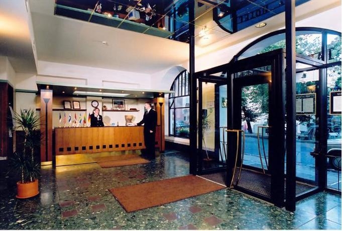 Imagen de los interiores del Hotel Barclay Hotel. Foto 5