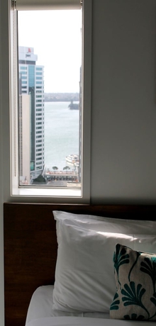 Imagen de la habitación del Hotel Barclay Suites. Foto 3