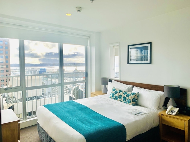 Imagen de la habitación del Hotel Barclay Suites. Foto 11