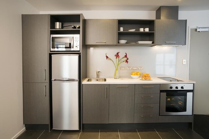 Imagen de la habitación del Hotel Barclay Suites. Foto 14