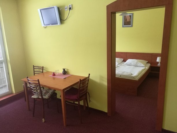 Imagen de la habitación del Hotel Bardejov. Foto 12