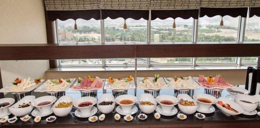 Imagen del bar/restaurante del Hotel Barden. Foto 5