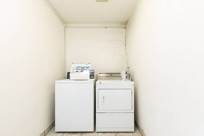Imagen general del Hotel Bardmoor Suites. Foto 8