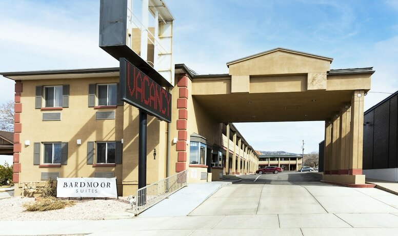 Imagen general del Hotel Bardmoor Suites. Foto 9