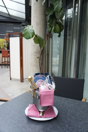 Imagen del bar/restaurante del Hotel Bardo Recoletos Coco. Foto 2