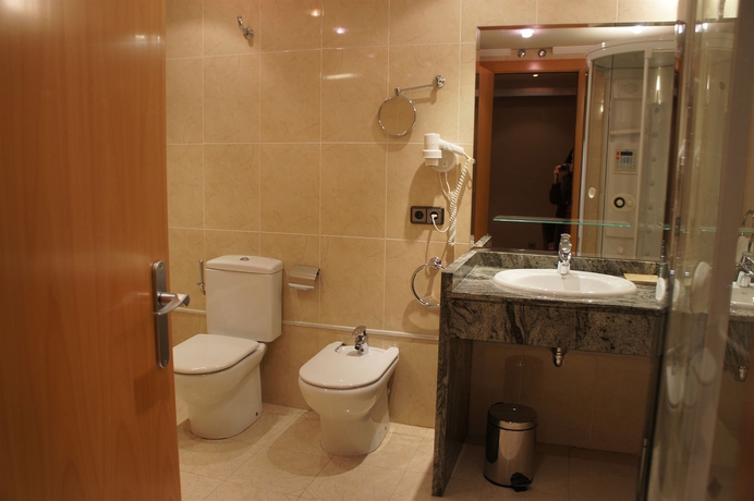 Imagen de la habitación del Hotel Bardo Recoletos Coco. Foto 7