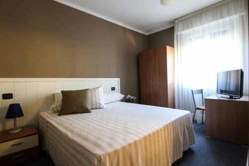 Imagen de la habitación del Hotel Bardolino. Foto 12