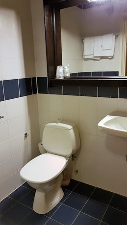 Imagen de la habitación del Hotel Bardul. Foto 17