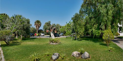 Imagen de los exteriores del Hotel Bare Hill Holiday Village. Foto 6