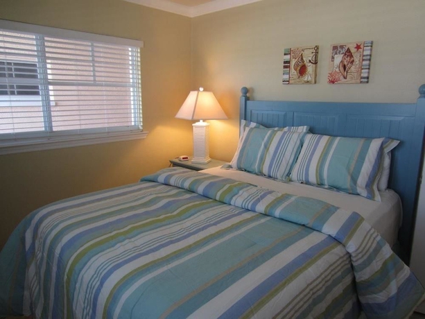 Imagen general del Hotel Barefoot Beach Resort. Foto 2