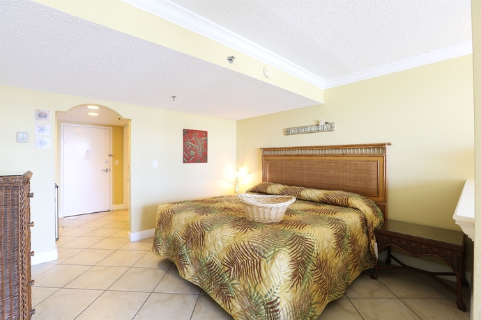 Imagen de la habitación del Hotel Barefoot Beach Resort Hotel. Foto 2