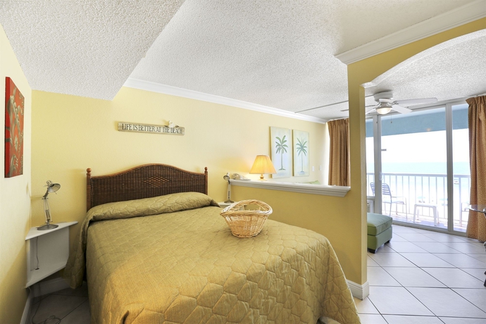 Imagen de la habitación del Hotel Barefoot Beach Resort Hotel. Foto 3