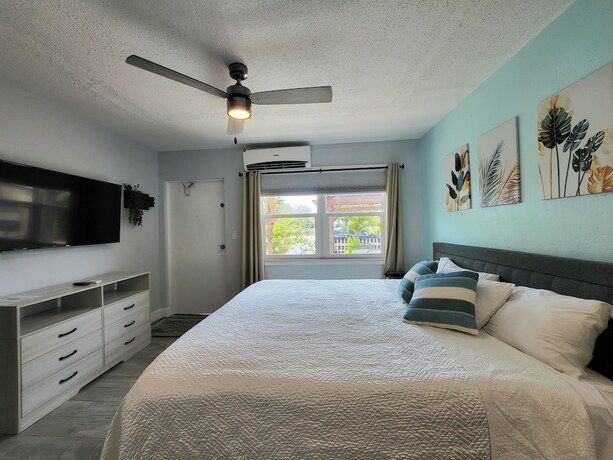 Imagen de la habitación del Hotel Barefoot Mailman Inn and Suites. Foto 13