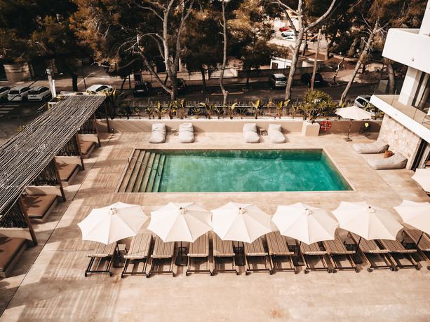 Imagen de la piscina del Hotel Barefoot Mallorca, Felanitx. Foto 17