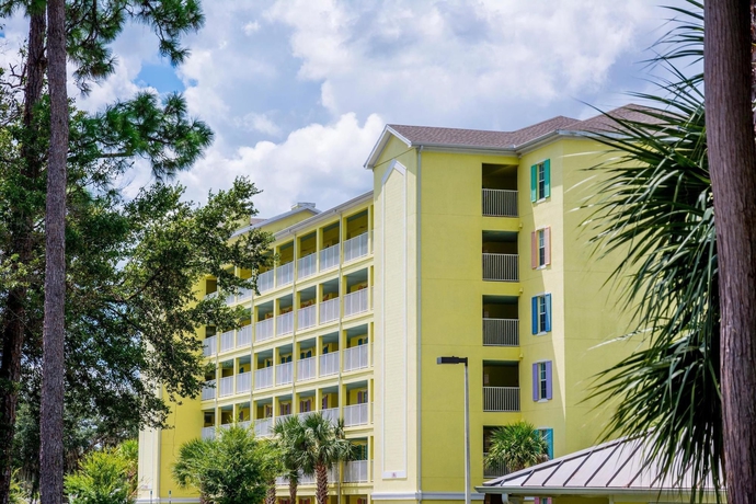 Imagen de los exteriores del Hotel Barefoot Suites. Foto 7