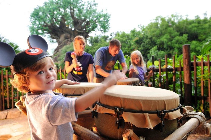 Imagen de los exteriores del Hotel Barefoot Suites. Foto 10