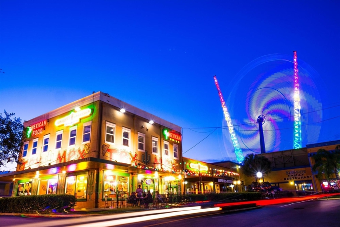 Imagen de los exteriores del Hotel Barefoot Suites. Foto 12