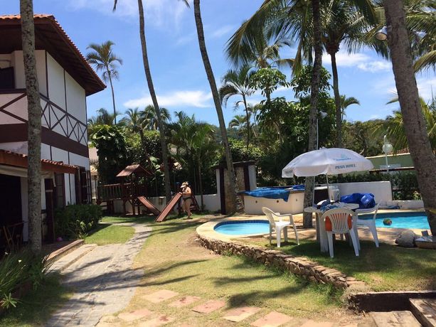 Imagen de la piscina del Hotel Bareque&ccedil;aba Praia. Foto 18